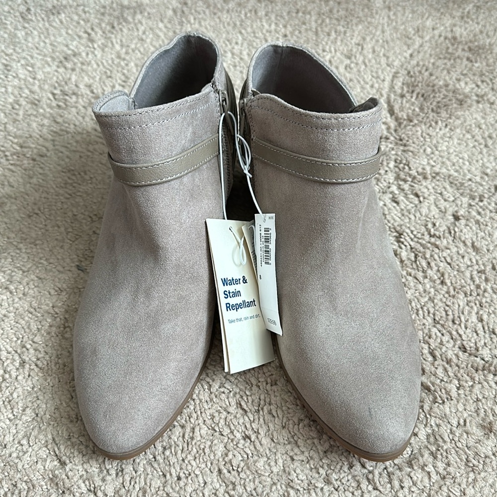 NWT Old Navy Taupe Zipper Booties
